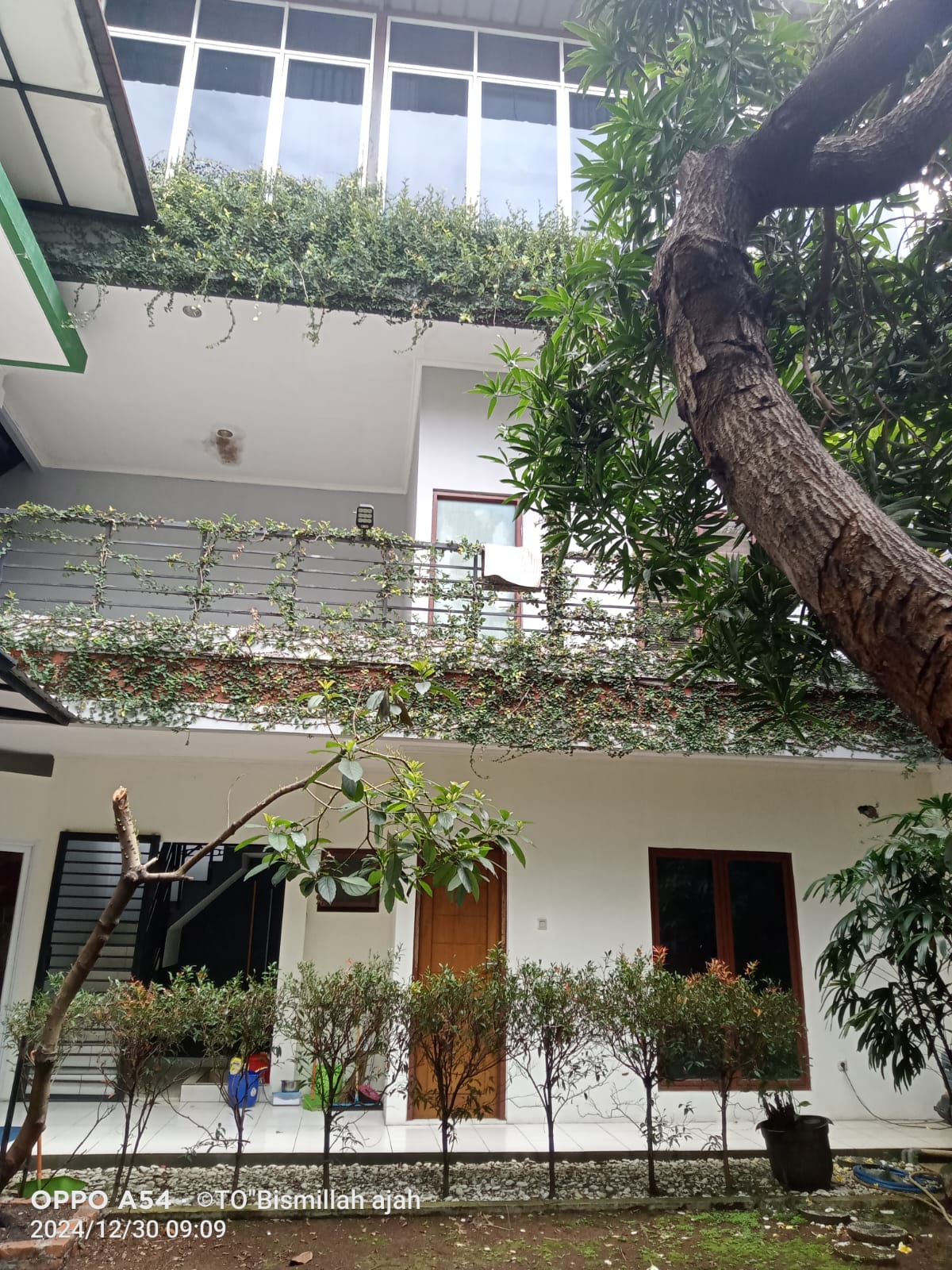DIjual Rumah Full Furnish di West Esplenade Grand Wisata